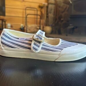 Vans Mary Jane’s